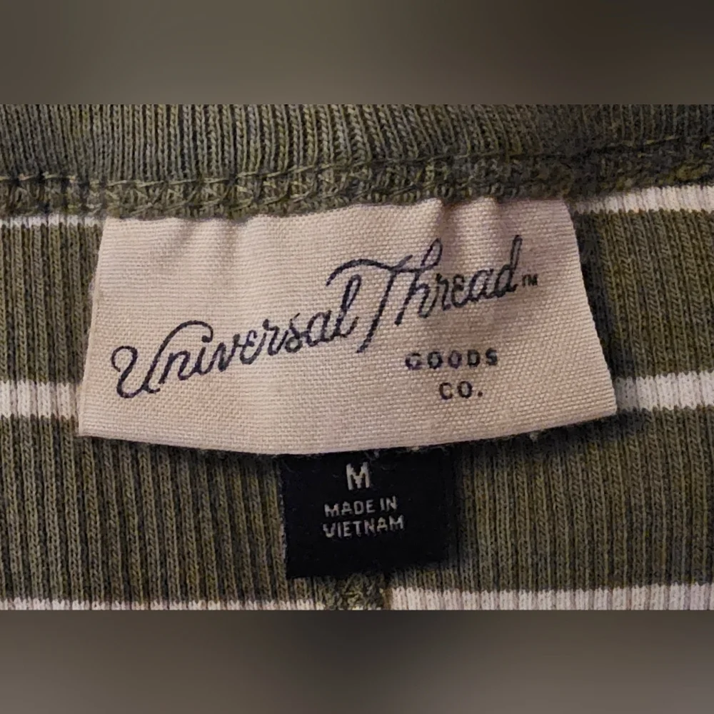 Universal Thread Olive Green White Striped Ribbed Long Sleeve Scoop Neck Top